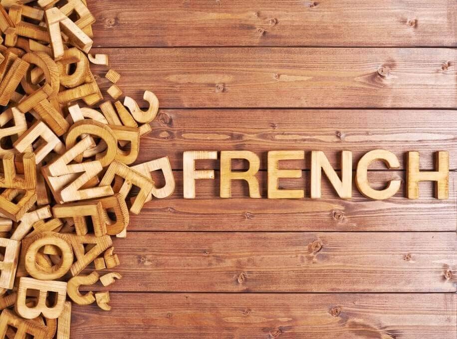 wooden-letters-french-word